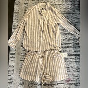 Universal Thread Beige and White Striped Set